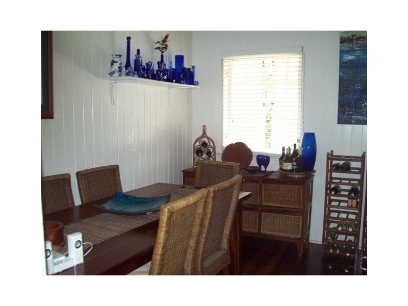 21-23  Columbia  Street, Macleay Island QLD 4184