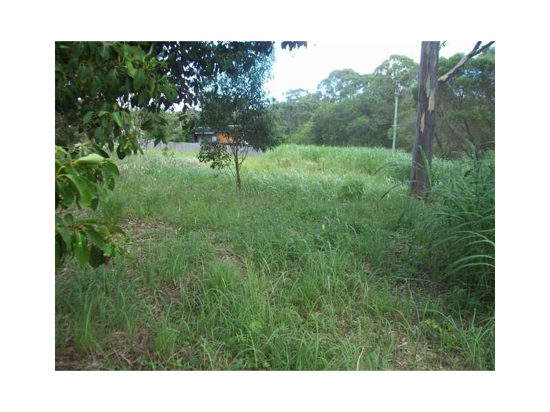 11 Eastern Road, Macleay Island QLD 4184