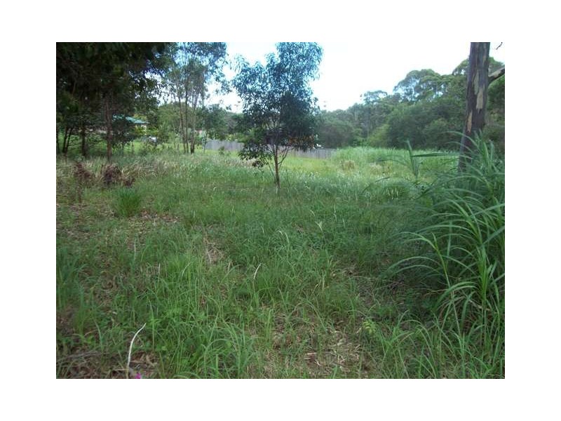 11 Eastern Road, Macleay Island QLD 4184