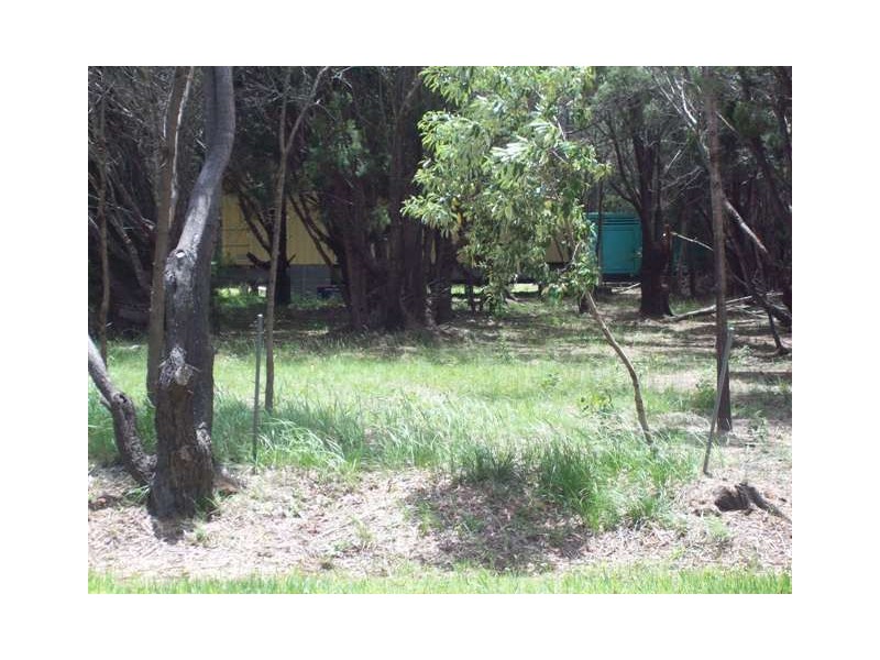 158 High Central Road, Macleay Island QLD 4184
