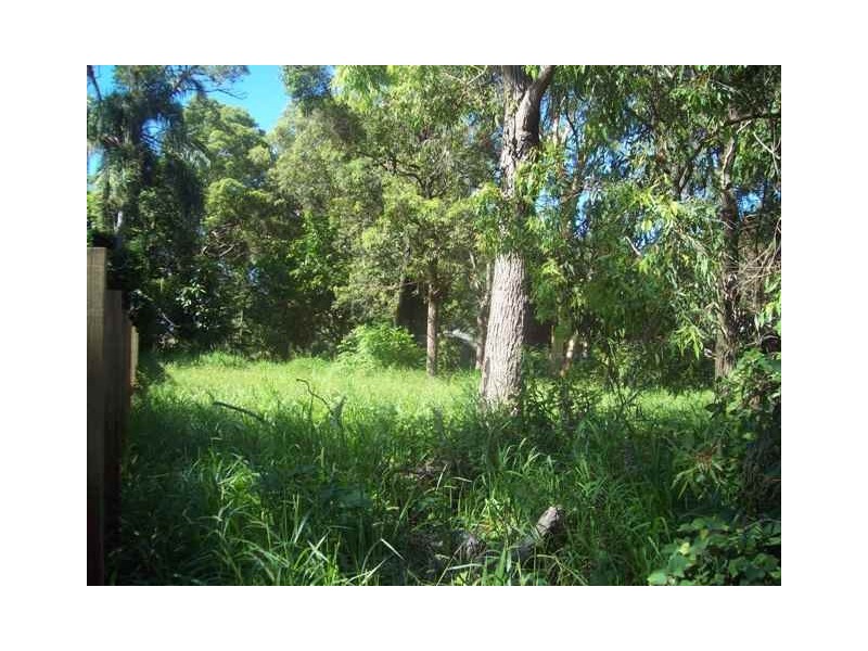 12 Allambie Street, Macleay Island QLD 4184