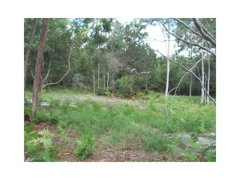 18-20 Kestrel Street, Macleay Island QLD 4184