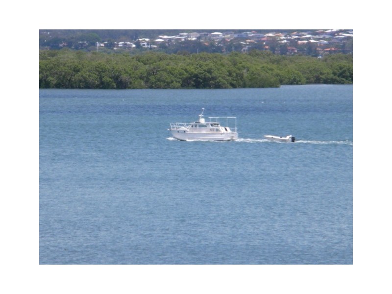 15 COAST RD, Macleay Island QLD 4184