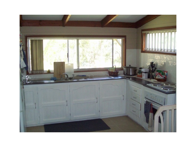 12 ILYA ST, Macleay Island QLD 4184
