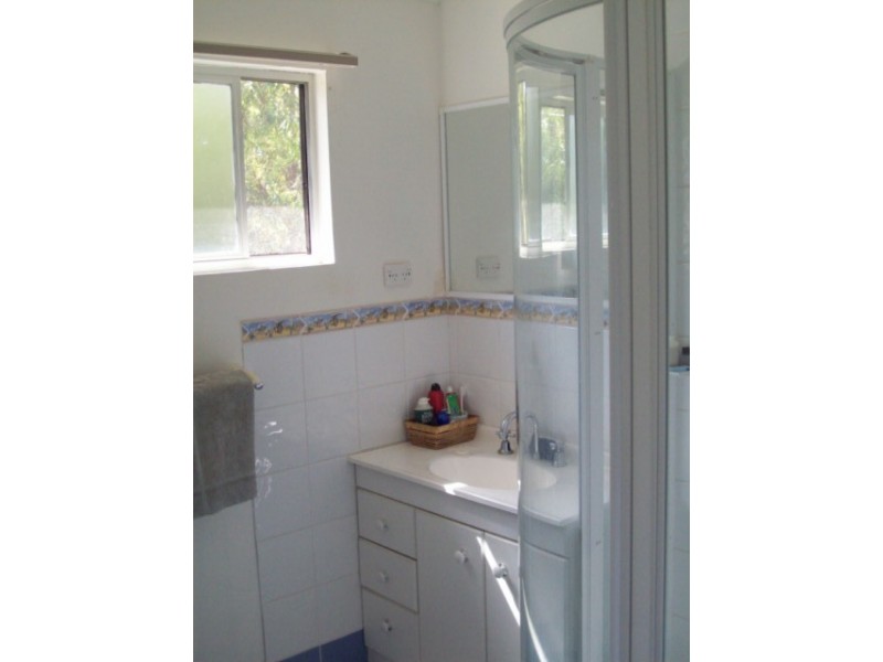 12 ILYA ST, Macleay Island QLD 4184