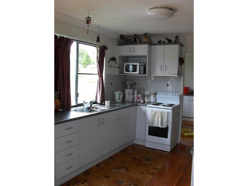 10 EASTBOURNE ST, Macleay Island QLD 4184