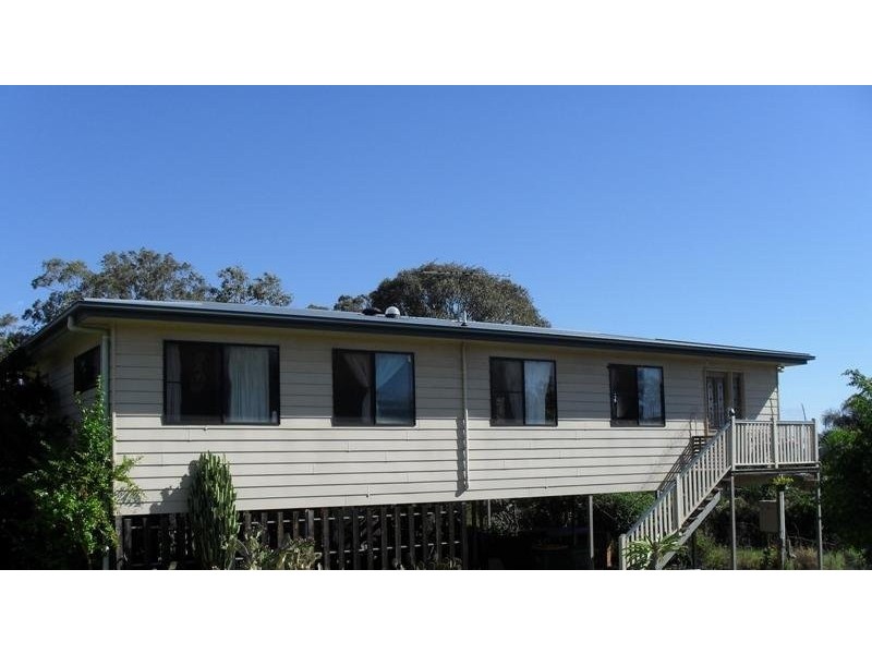 10 EASTBOURNE ST, Macleay Island QLD 4184