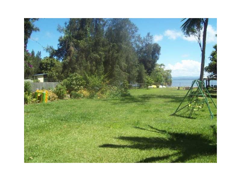 46 Western Road, Macleay Island QLD 4184
