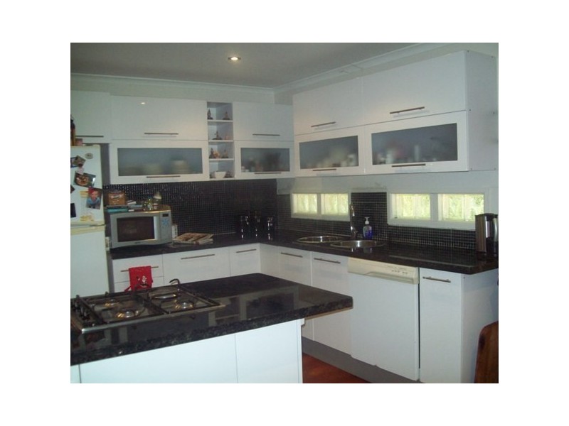 46 Western Road, Macleay Island QLD 4184