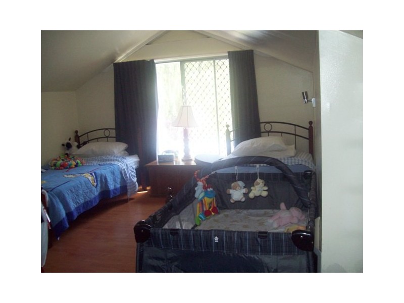 46 Western Road, Macleay Island QLD 4184