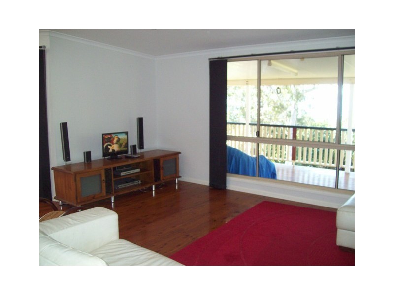 17 GOLDEN SANDS BVD, Macleay Island QLD 4184