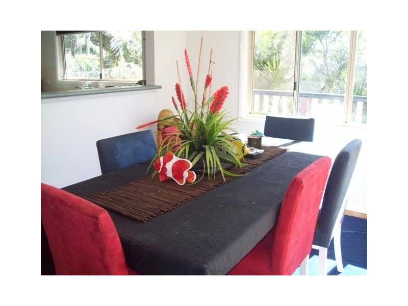 17 GOLDEN SANDS BVD, Macleay Island QLD 4184