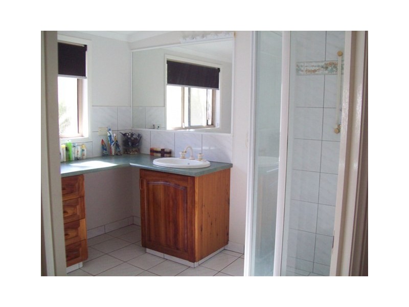 17 GOLDEN SANDS BVD, Macleay Island QLD 4184