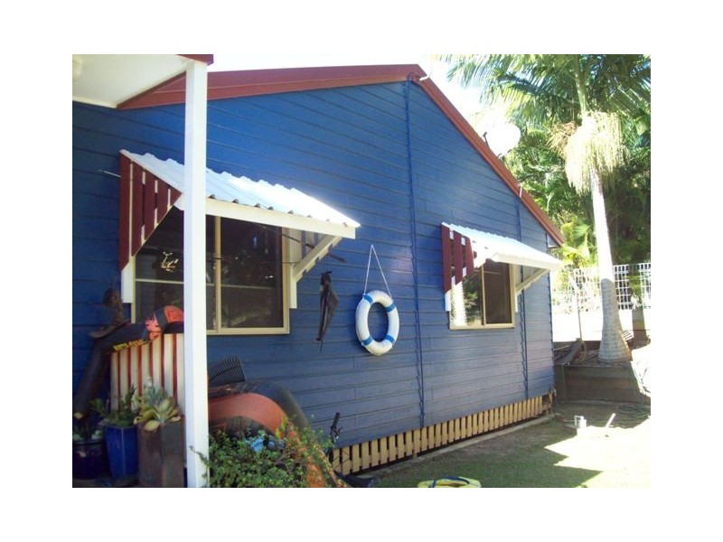 17 GOLDEN SANDS BVD, Macleay Island QLD 4184