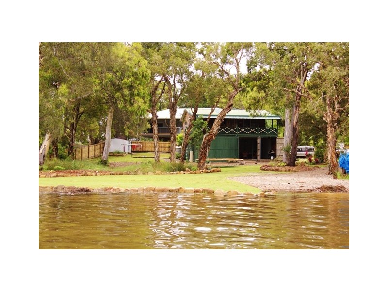 34-38 Marine Street, Macleay Island QLD 4184