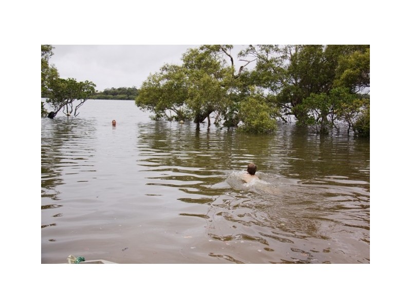 34-38 Marine Street, Macleay Island QLD 4184