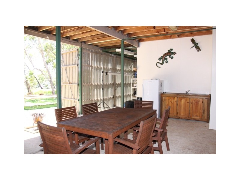 34-38 Marine Street, Macleay Island QLD 4184