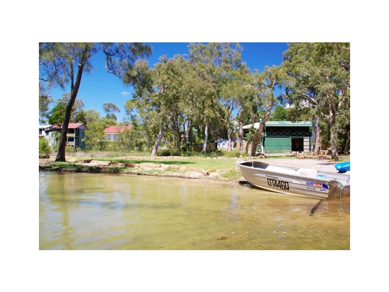 34-38 Marine Street, Macleay Island QLD 4184