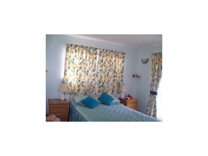 5 William Street, Macleay Island QLD 4184