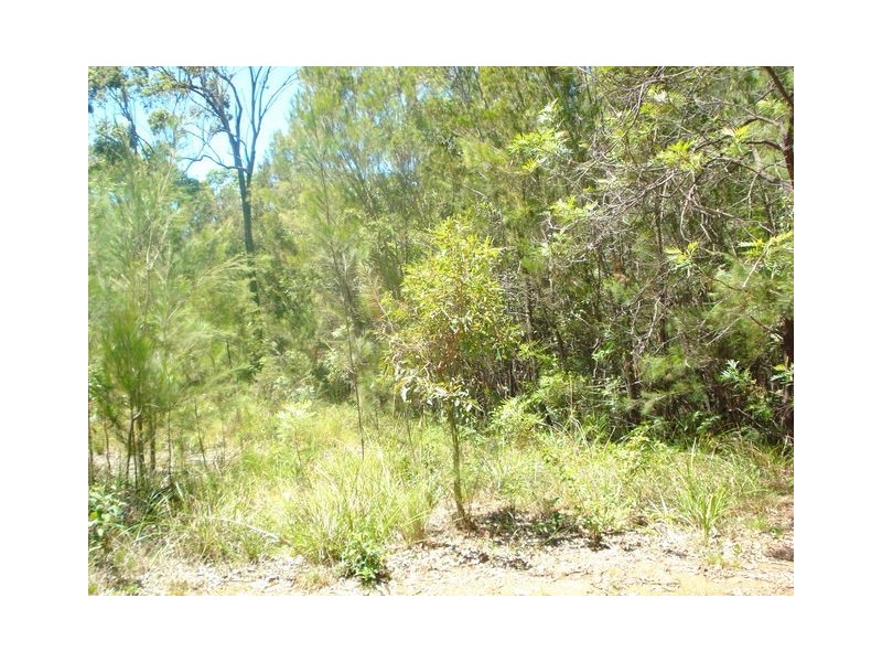 15 Flora Street, Lamb Island QLD 4184