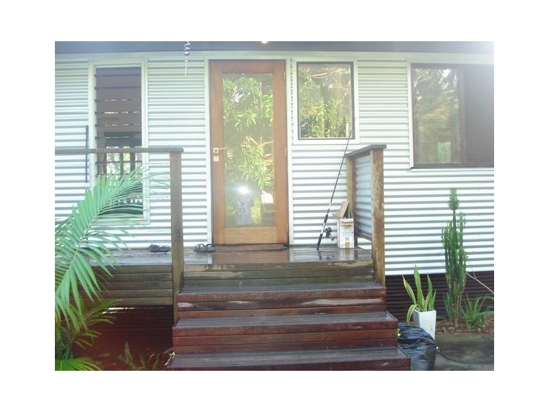 19 Nectar St, Lamb Island QLD 4184