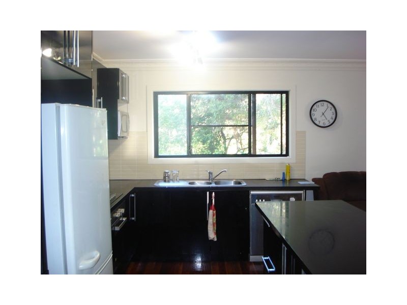 19 Nectar St, Lamb Island QLD 4184