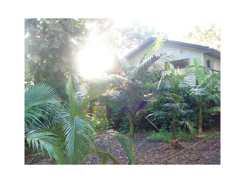 19 Nectar St, Lamb Island QLD 4184