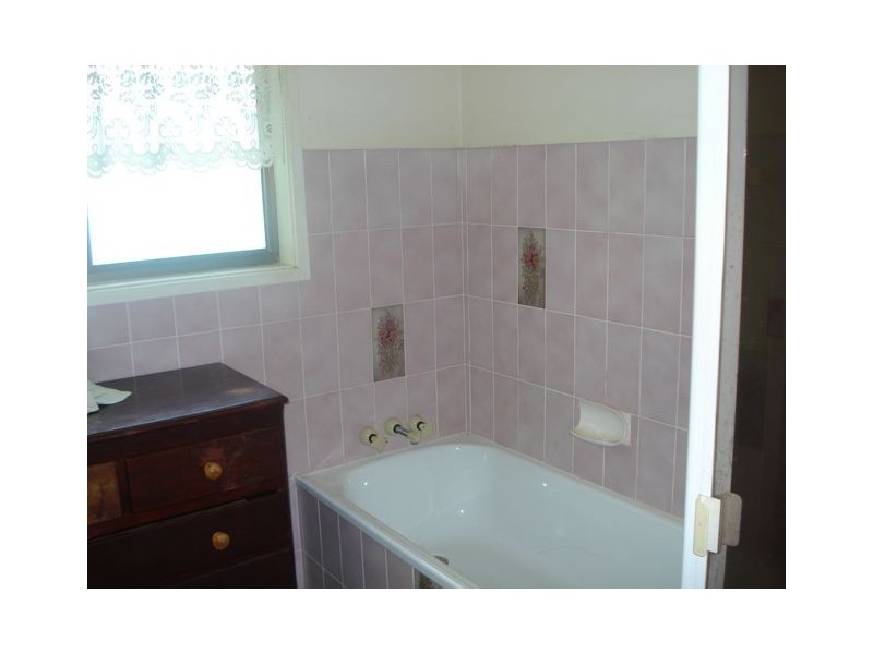21 Leonie Crescent, Lamb Island QLD 4184