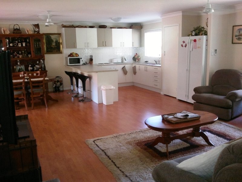 12 Tukkeri Street, Macleay Island QLD 4184