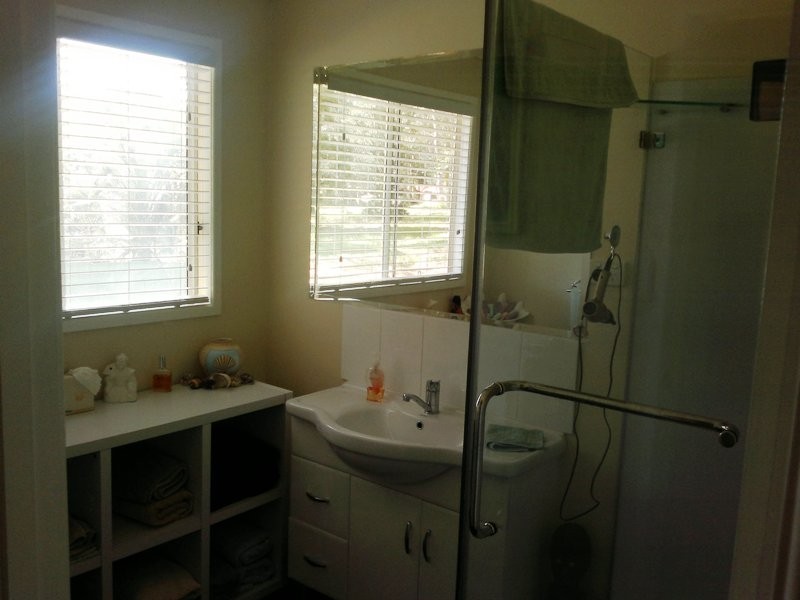 12 Tukkeri Street, Macleay Island QLD 4184