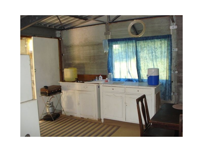 7 Bruce Street, Lamb Island QLD 4184