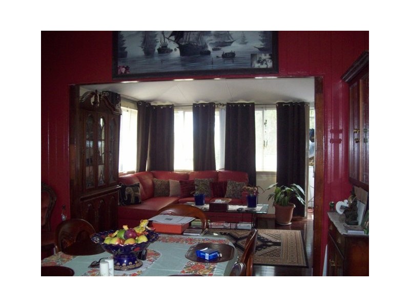 18 Panaroo Street, Macleay Island QLD 4184