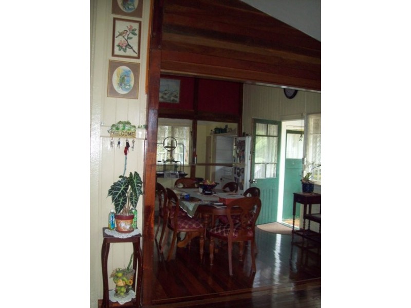 18 Panaroo Street, Macleay Island QLD 4184