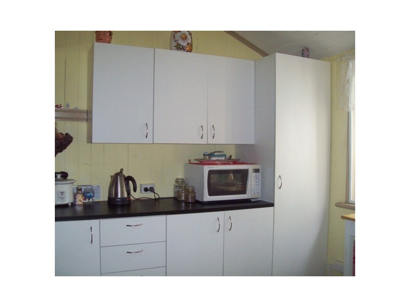 18 Panaroo Street, Macleay Island QLD 4184