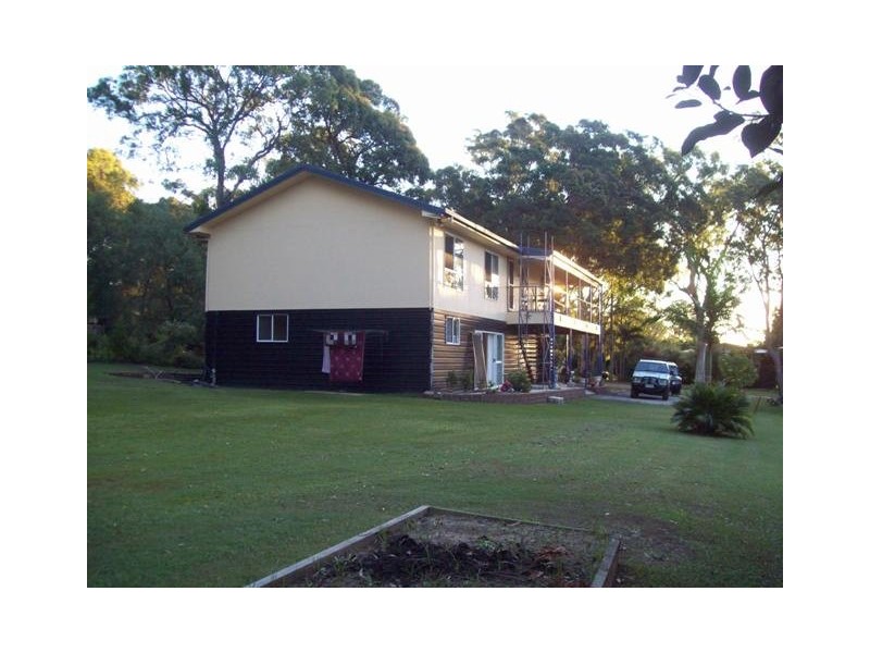 14 Whiting Street, Macleay Island QLD 4184