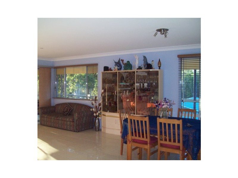 14 Whiting Street, Macleay Island QLD 4184