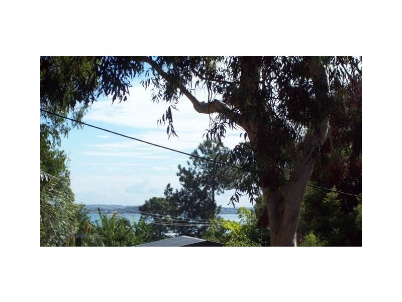 14 Whiting Street, Macleay Island QLD 4184
