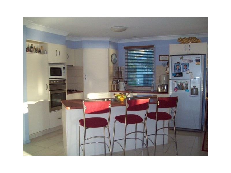 14 Whiting Street, Macleay Island QLD 4184