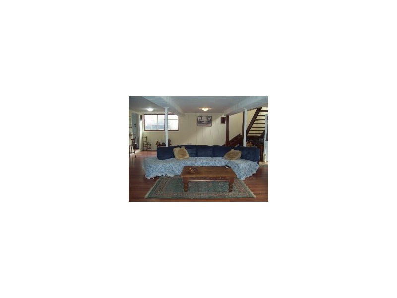 32  Blue Bay Crescent, Macleay Island QLD 4184