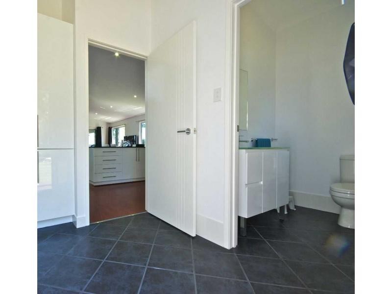 15 KIM CRESCENT, Macleay Island QLD 4184