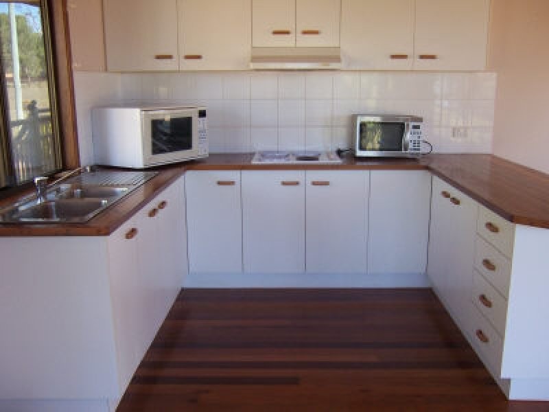 42 Blue Water Crescent, Macleay Island QLD 4184