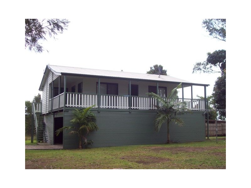 8 Pandora Court, Macleay Island QLD 4184