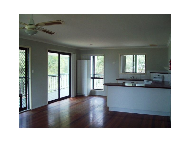 8 Pandora Court, Macleay Island QLD 4184