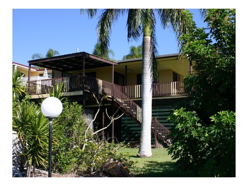 4 Koonwarra Parade, Macleay Island QLD 4184