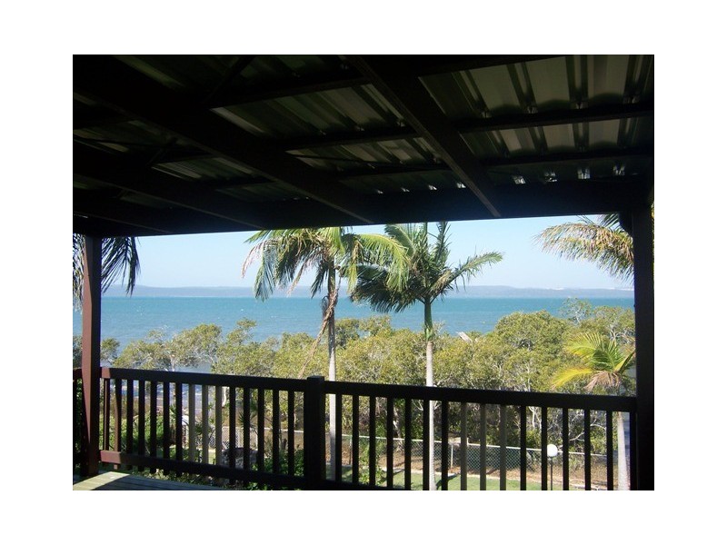 4 Koonwarra Parade, Macleay Island QLD 4184