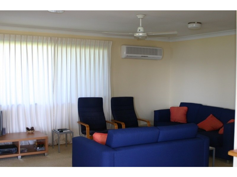 4 Koonwarra Parade, Macleay Island QLD 4184