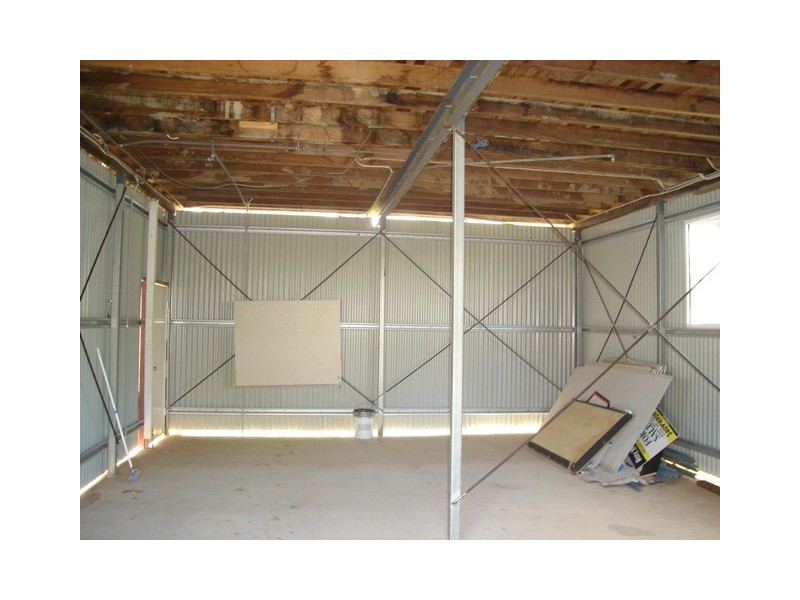 1 Squire Street, Macleay Island QLD 4184