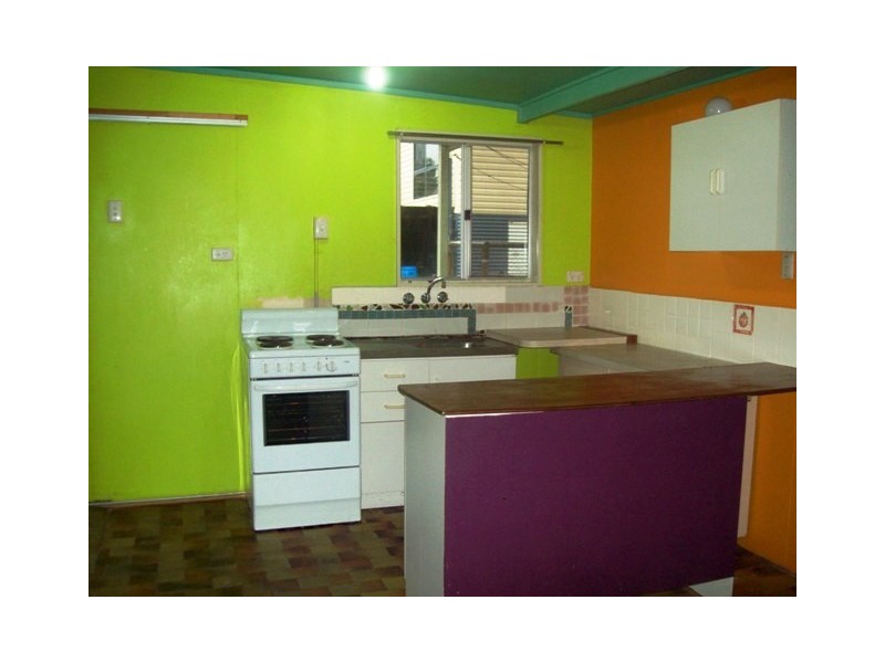 69 Eastbourne Terrace, Macleay Island QLD 4184