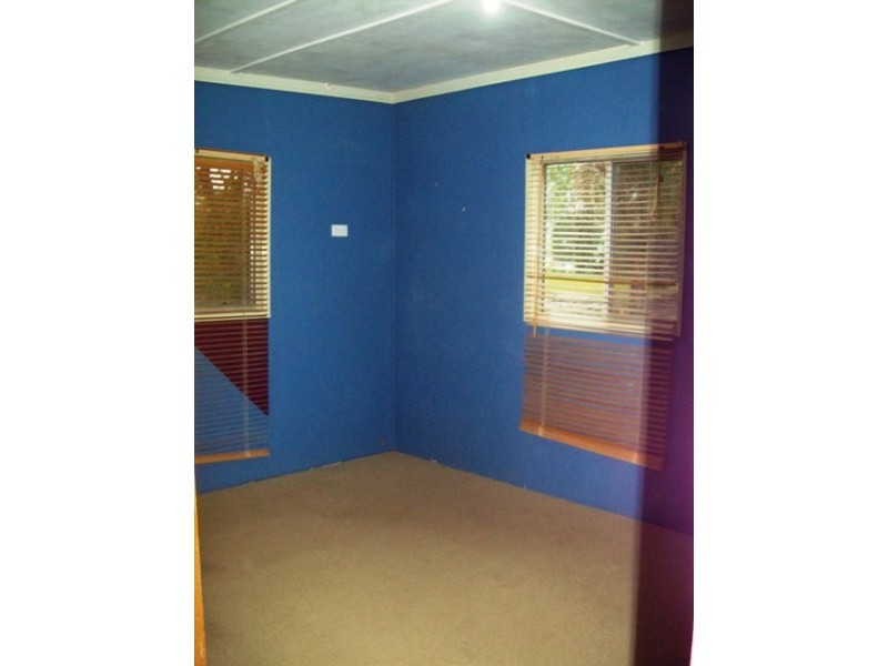 69 Eastbourne Terrace, Macleay Island QLD 4184