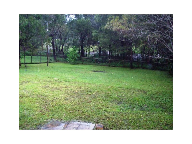 69 Eastbourne Terrace, Macleay Island QLD 4184